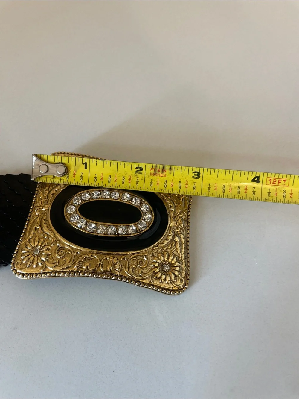 VTG 80’s Glamour Rhinestone Inlay Black Cabochon Metal Scale Stretch Belt